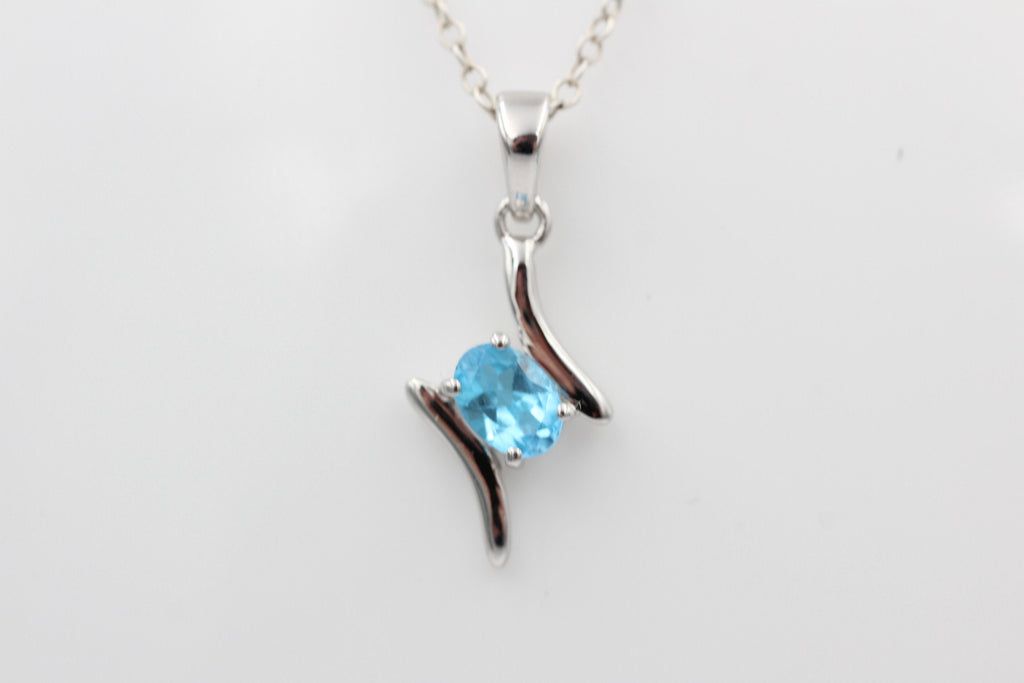 0,72 Carat schweizblauer Topas Anhänger 925 Silber swiss blue Topas