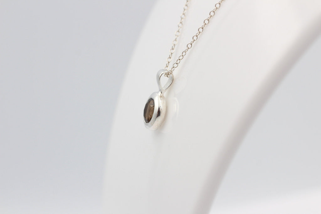 1,4 Carat Rauchquarz Anhänger 925 Silber Collier Kette Edelsteinanhänger