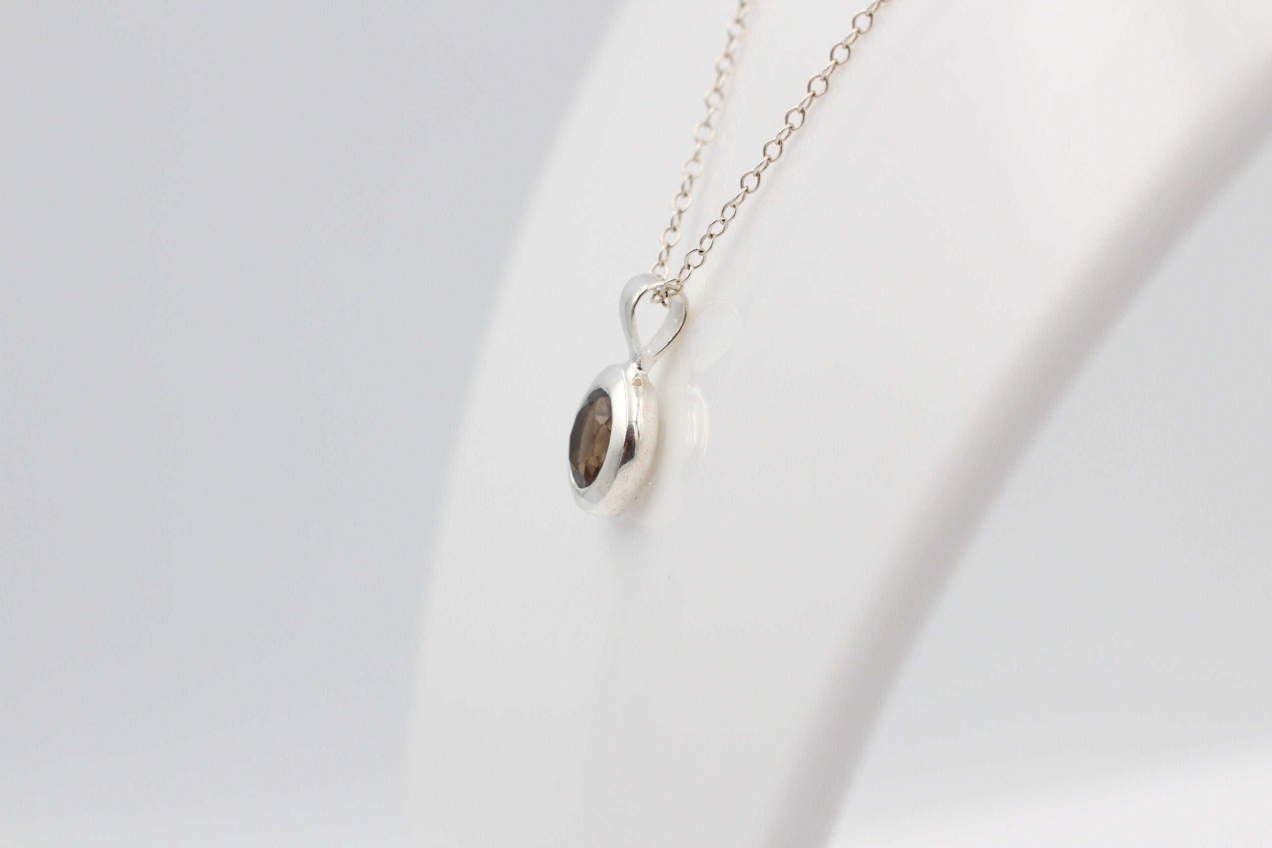 1,4 Carat Rauchquarz Anhänger 925 Silber Collier Kette Edelsteinanhänger