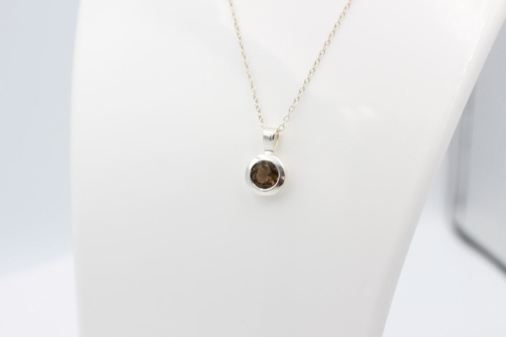 1,4 Carat Rauchquarz Anhänger 925 Silber Collier Kette Edelsteinanhänger