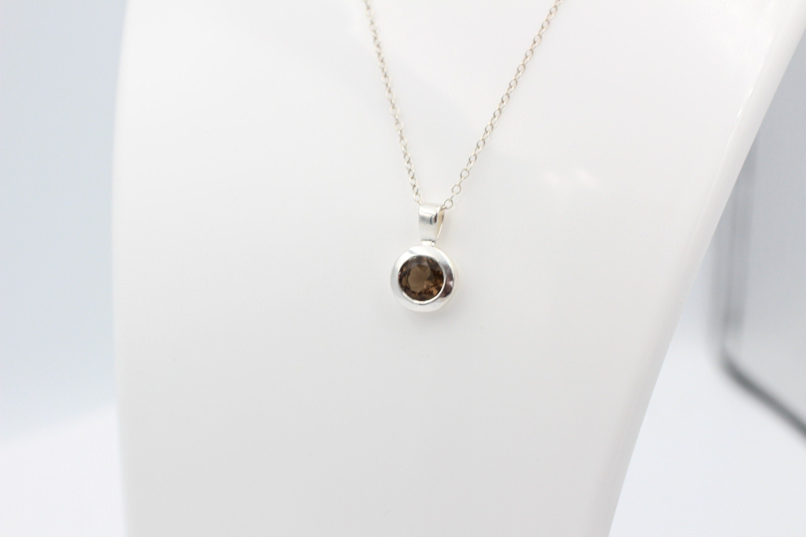 1,4 Carat Rauchquarz Anhänger 925 Silber Collier Kette Edelsteinanhänger