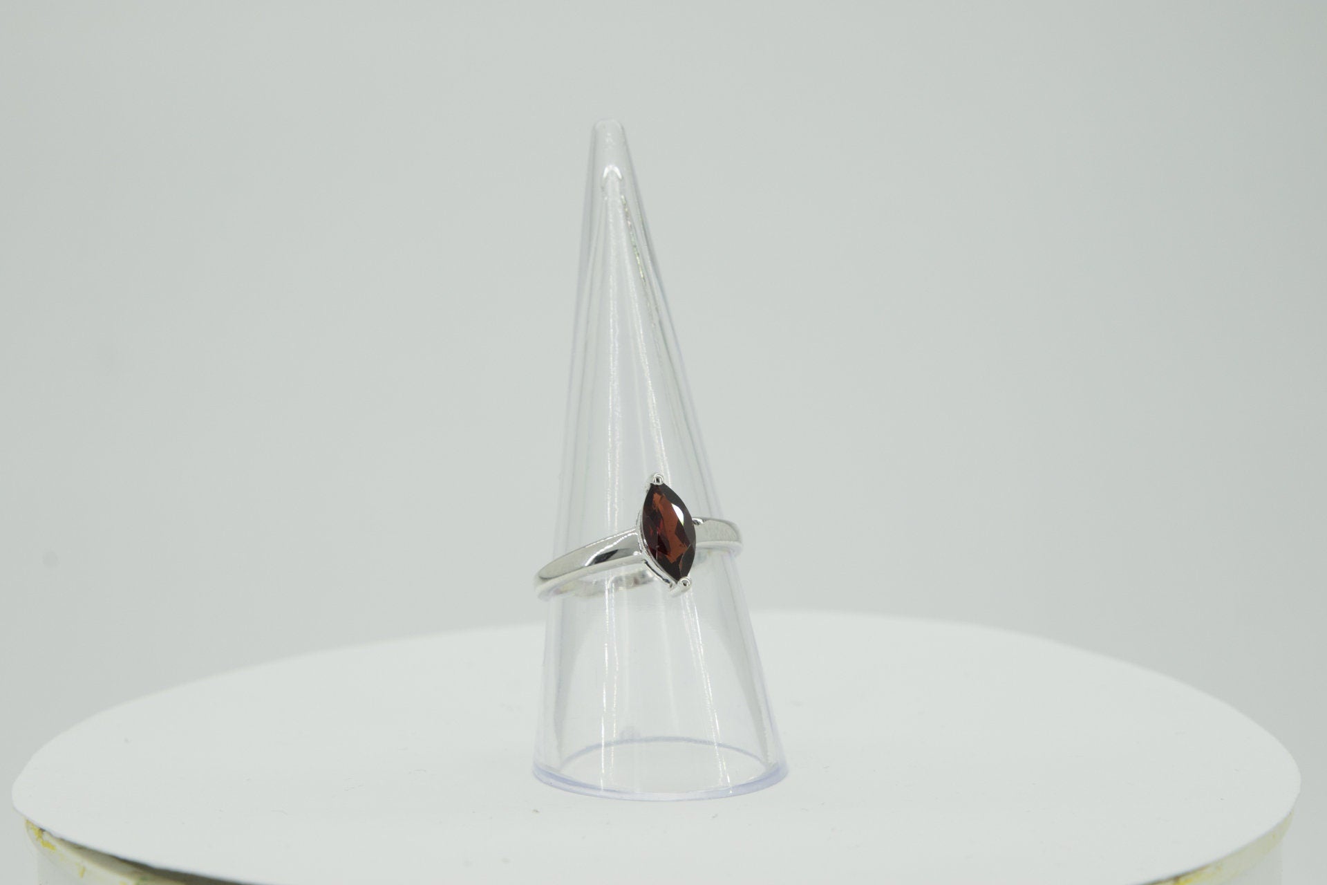 0,83 Carat blutroter Granat Ring 925 Silber Edelstein Top  Grasse 58 / 8 /18,5