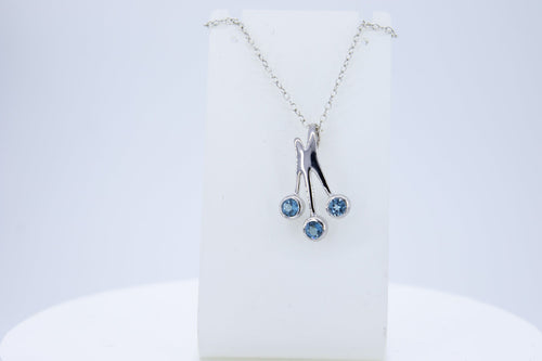 0,9 Carrat Blautopas Design Anhanger 925  Silber Collier Kette himmelblauer Topas