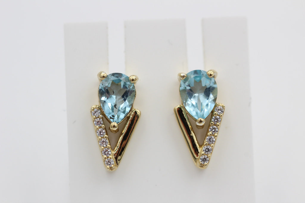 1,44 Carat Blautopas Design Ohrstecker 925 Silber vergoldet mit Zirkonia Edel