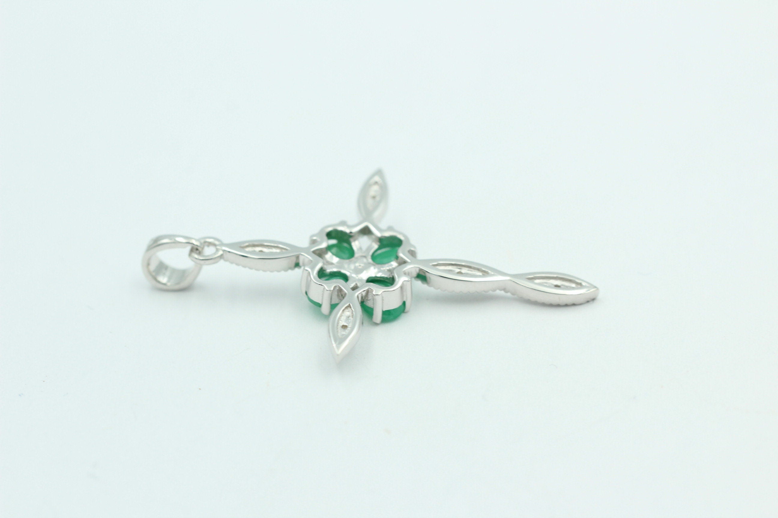 0,66 Carat Smaragd Kreuz Anhänger 925 Silber Collier Kette Smaragtanhänger Schmuck
