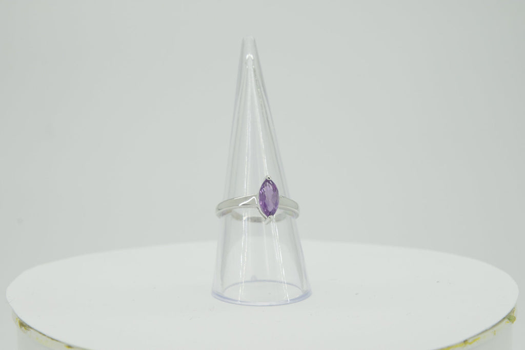 0,83 Carat Amethyst Ring 925 Silber violetter Edelstein 58 / 8 /18,5