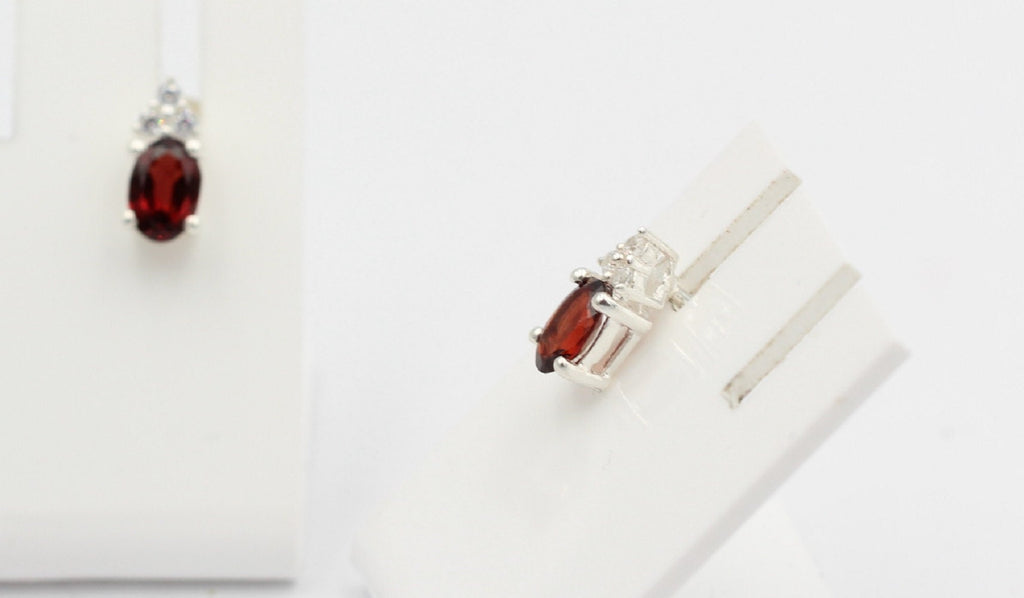 Edle 0,9 Carat Granat  Ohrstecker 925 Silber blutroter Granat Schmuck Zirkonia