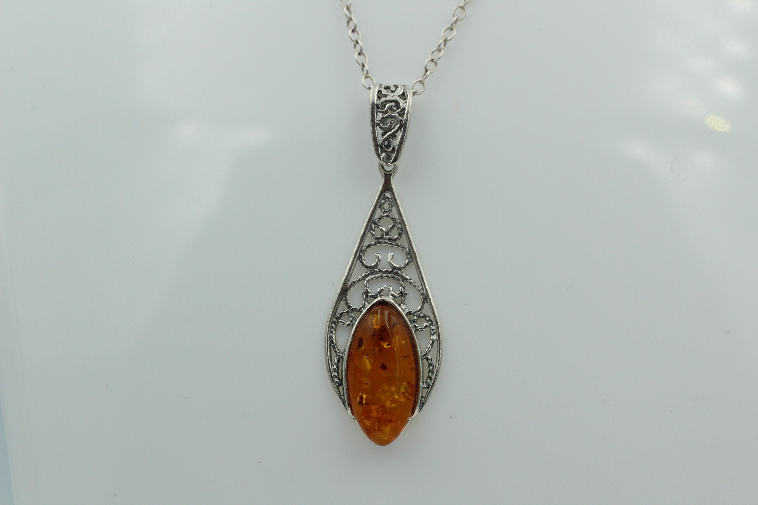 Edler brauner Bernstein Anhanger 925 Silber Collier Kette Litauen