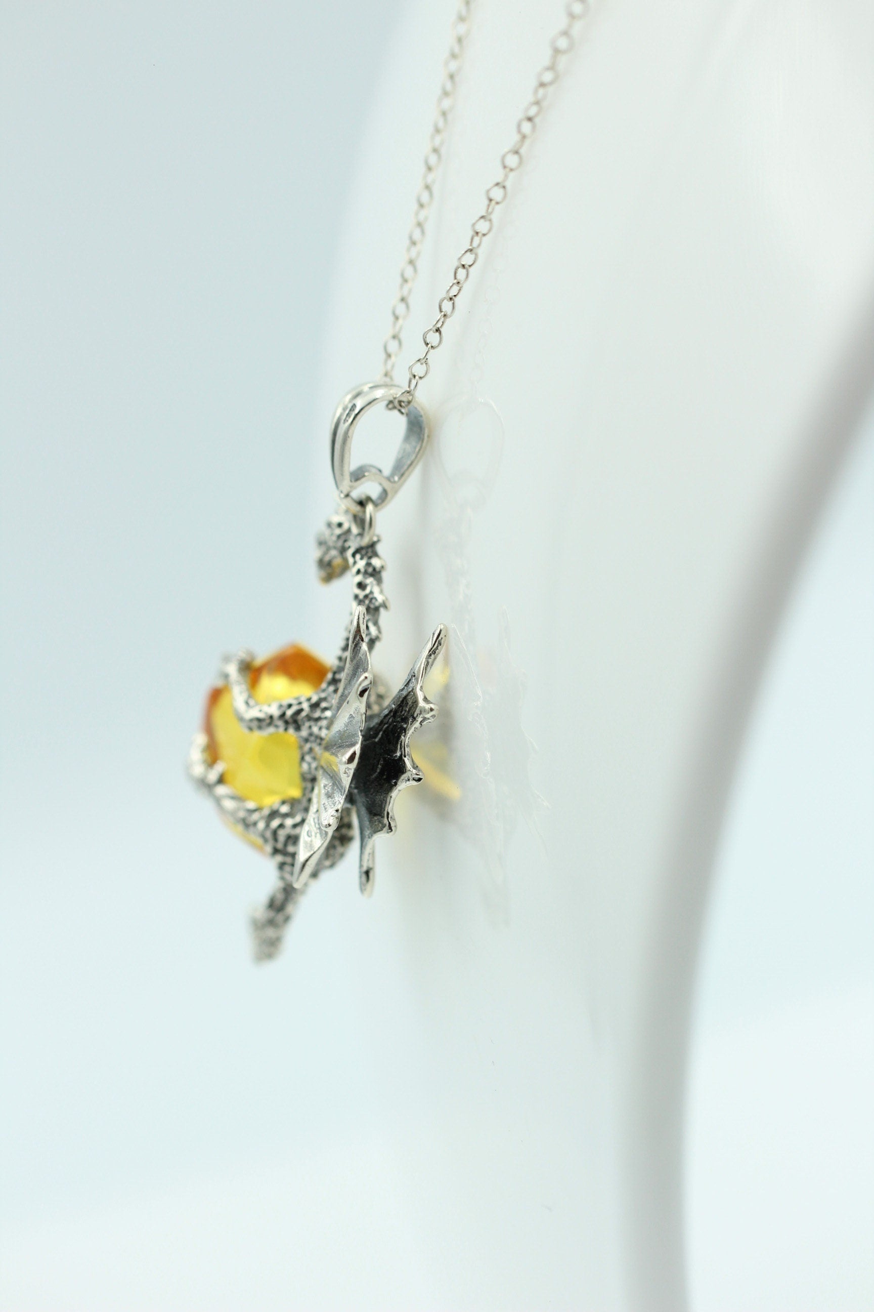 Drache mit Bernstein 925 Silber Drachenanhänger plastisch ausgeführt Top Schmuck