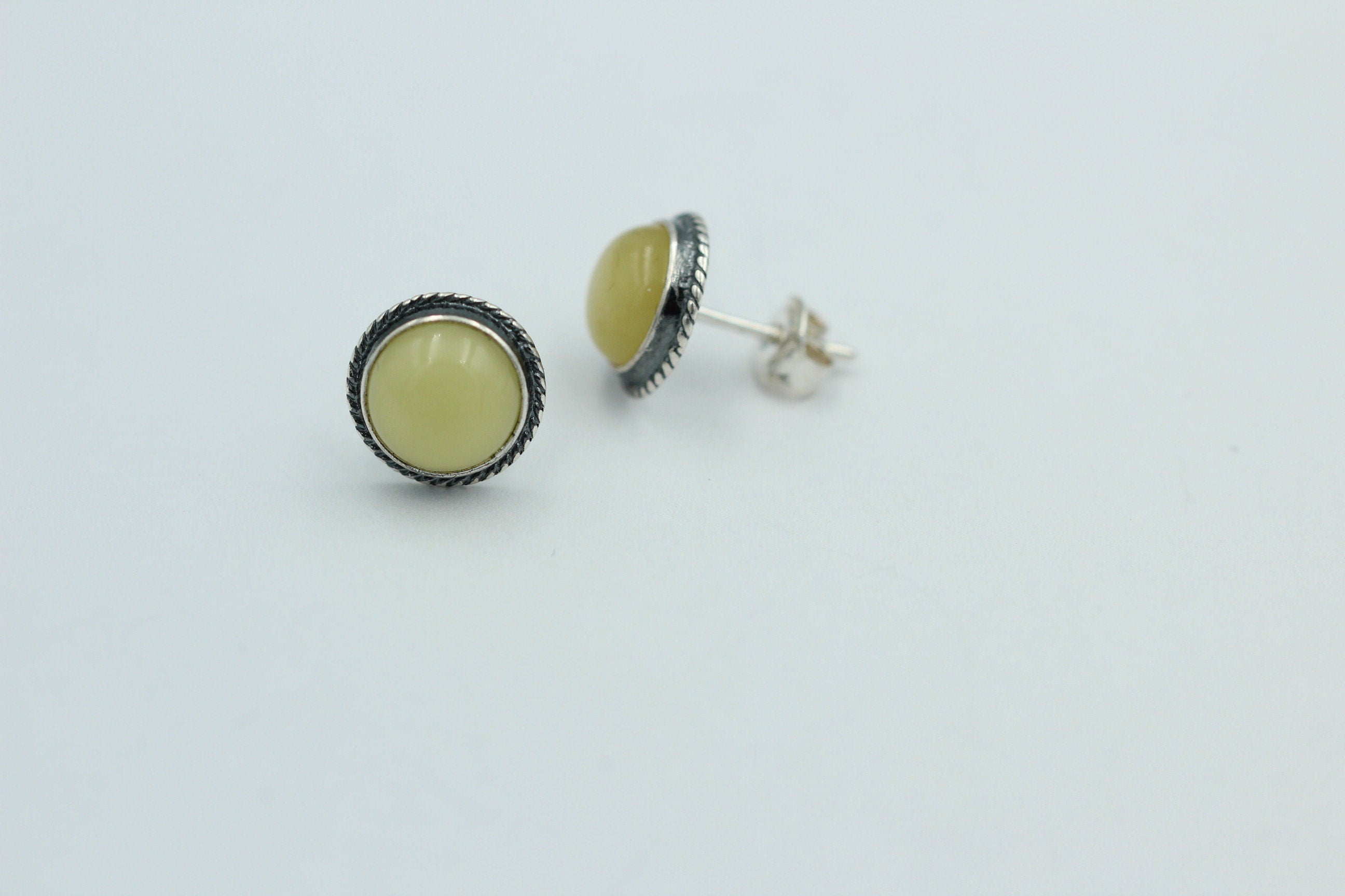 Edle chremfarbene Bernstein Ohrstecker 925 Silber Ohrschmuck Bernstein Letland