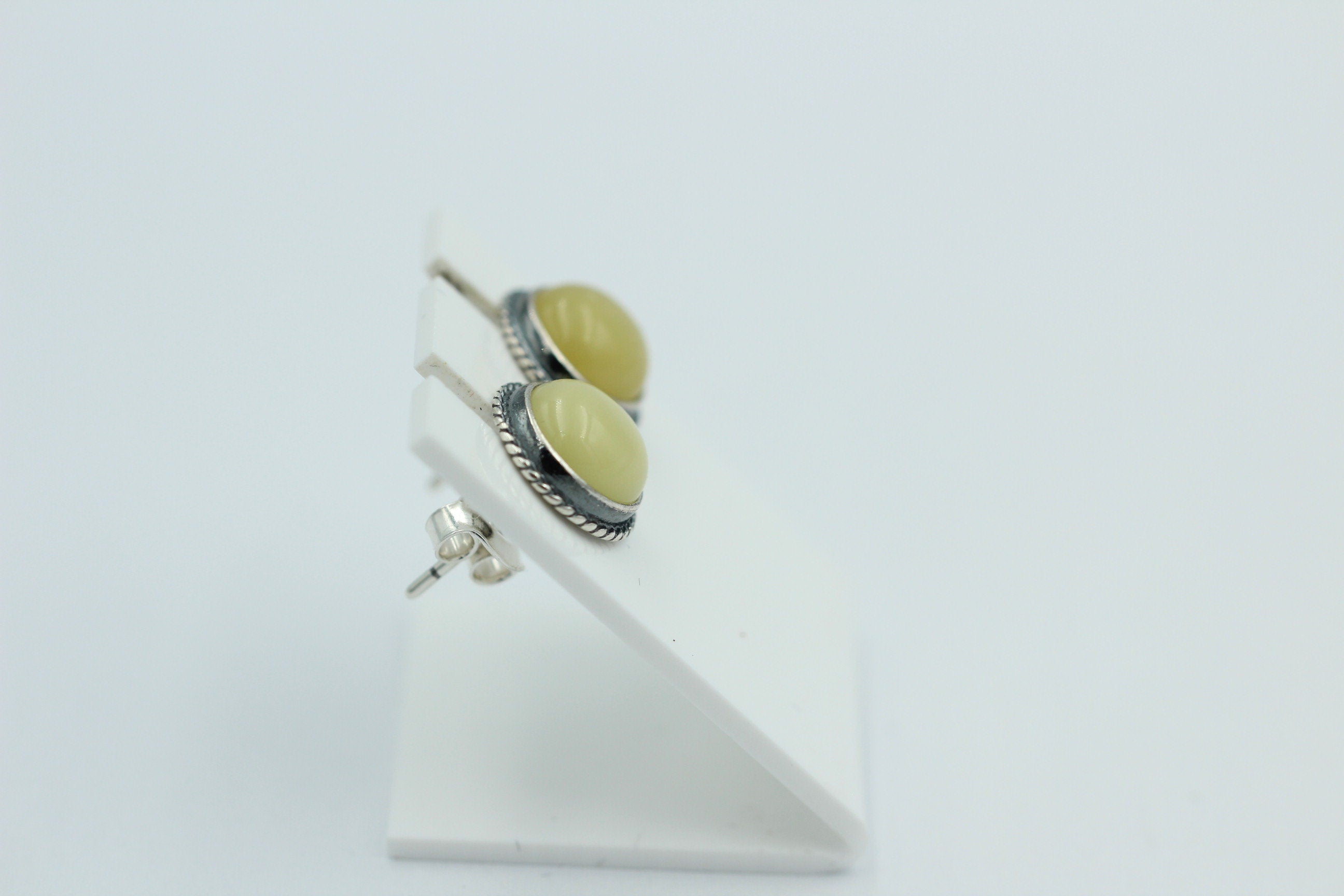 Edle chremfarbene Bernstein Ohrstecker 925 Silber Ohrschmuck Bernstein Letland