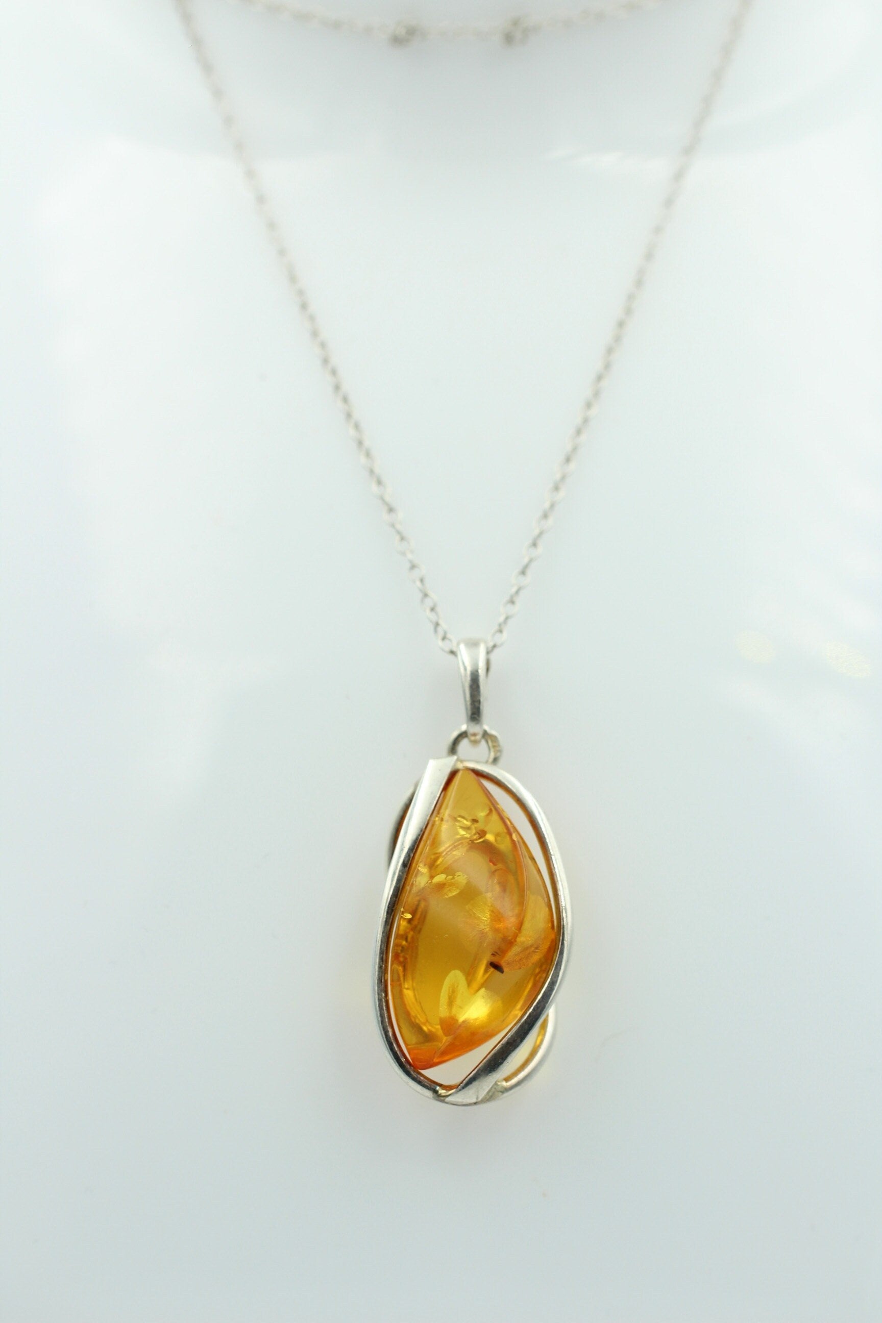 Design Bernstein Anhänger 925 Silber Collier Kette Bernsteinanhänger Top