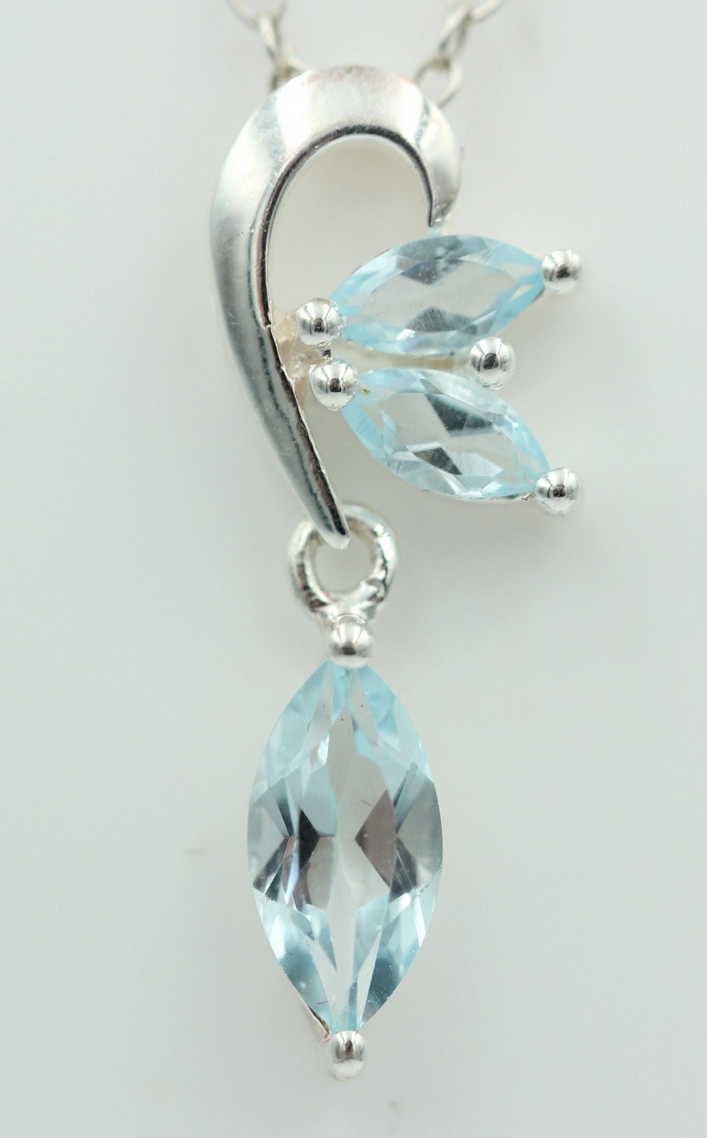 Edler 1,2 Carat Blautopas Design Anhänger 925 Silber Collier Kette blauer Topas
