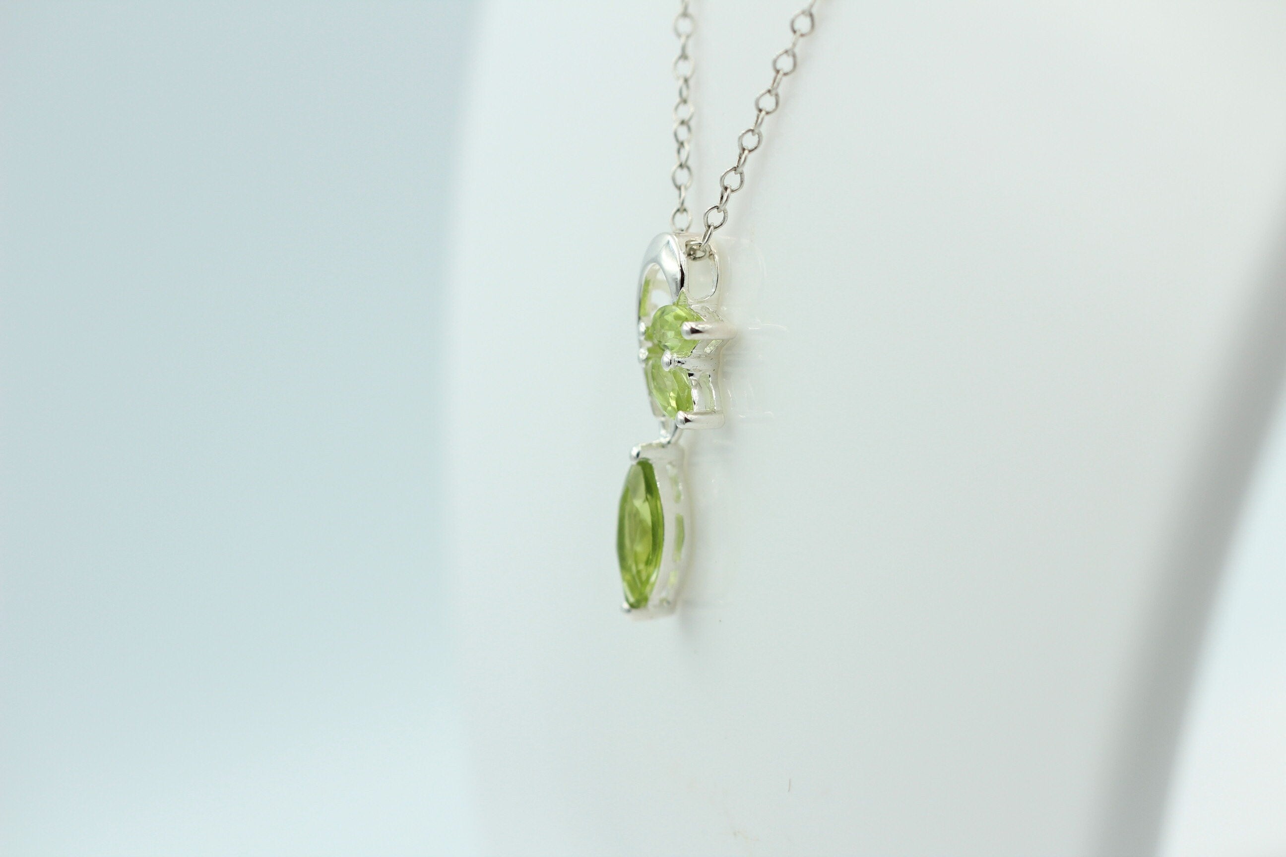 Edler 1,3 Carat Peridot Design Anhänger 925 Silber Collier Kette Olivin