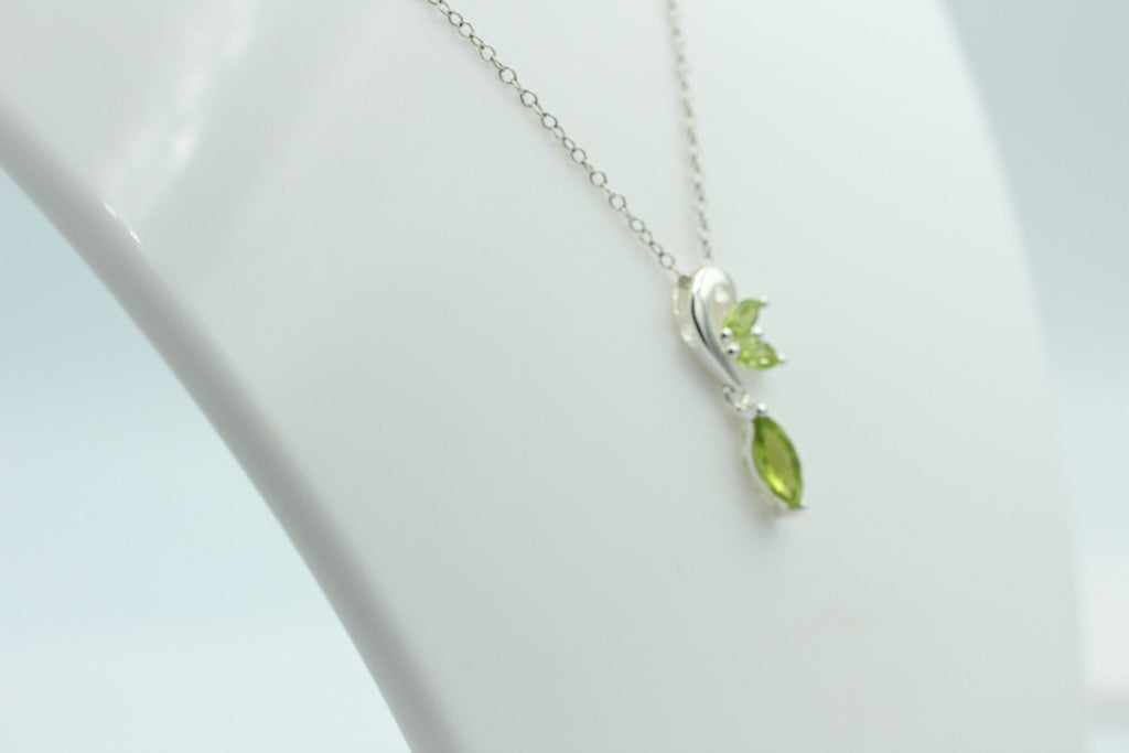 Edler 1,3 Carat Peridot Design Anhänger 925 Silber Collier Kette Olivin