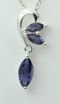 Edler 1,4 Carat Iolith Design Anhänger 925 Silber Collier Kette Wassersaphir