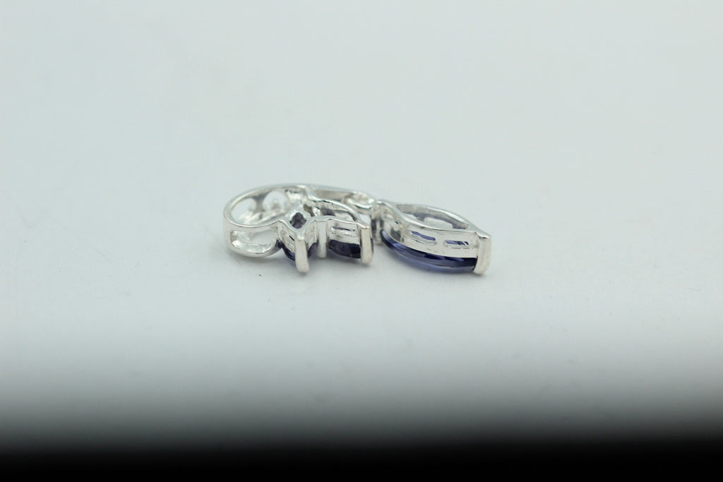 Edler 1,4 Carat Iolith Design Anhänger 925 Silber Collier Kette Wassersaphir