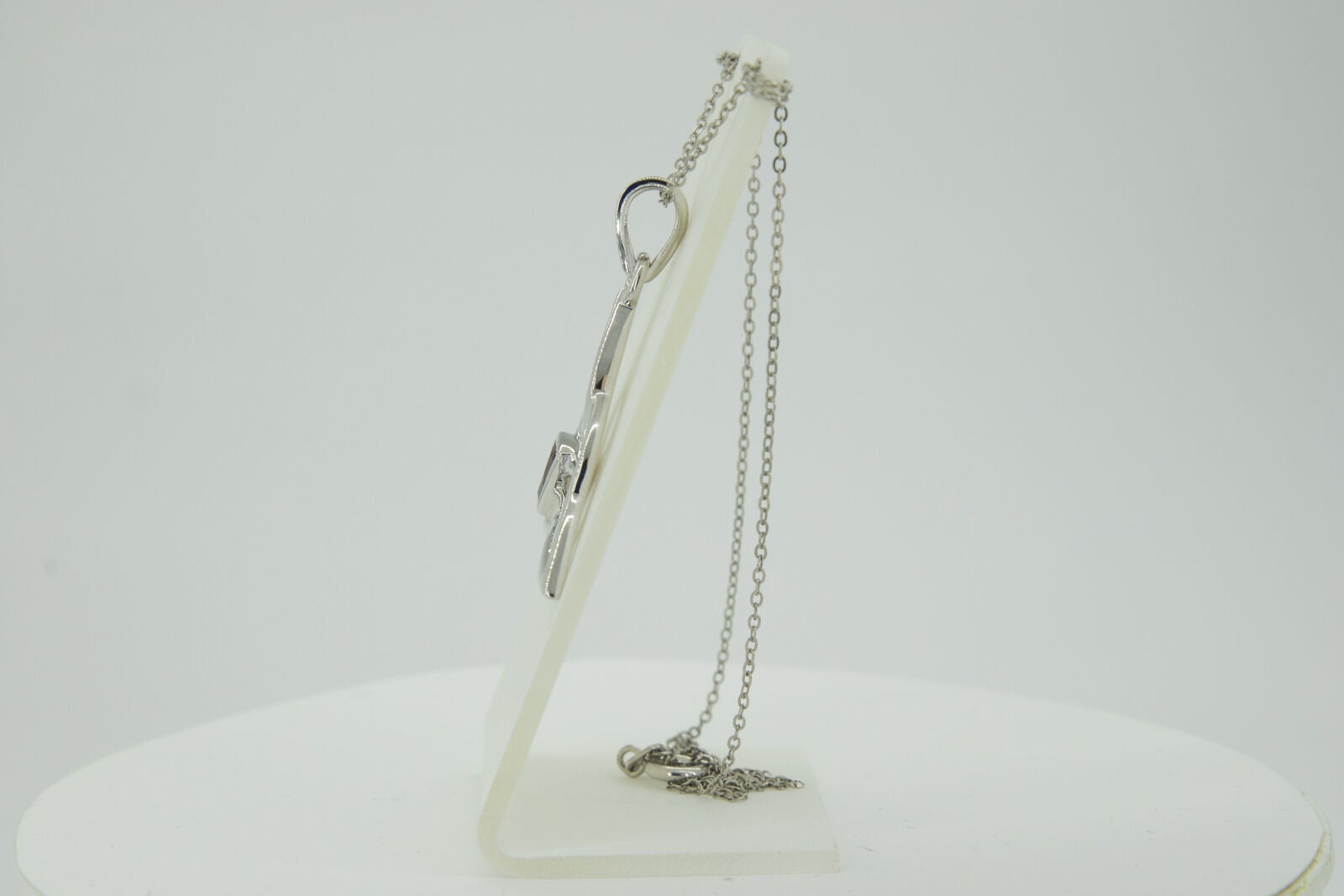 0,8 Carat Granat Anhänger keltischen Knotenmuster 925 Silber Unendlichkeit