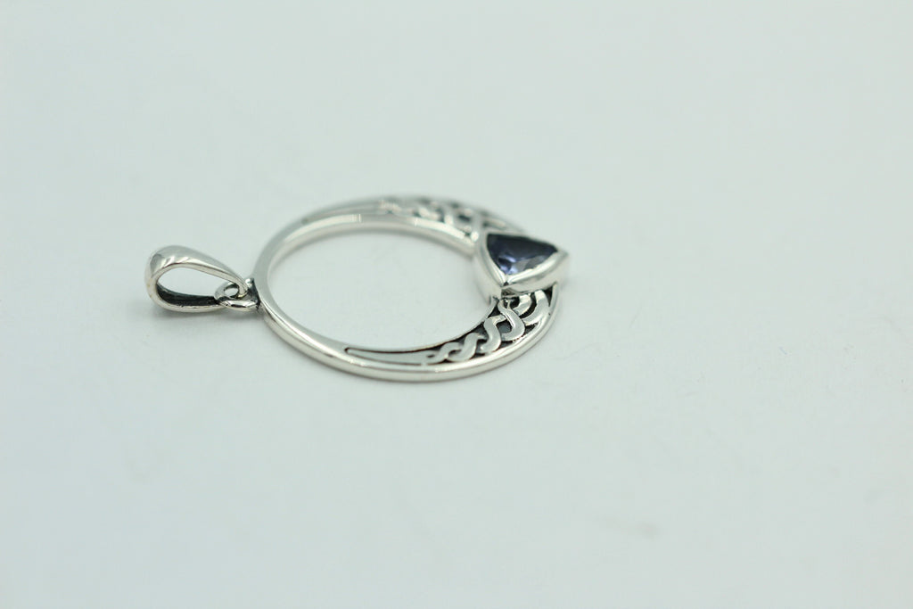 0,4 Carat Tansanit Anhänger 925 Silber Keltisches Muster Collier Kette