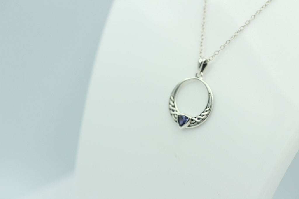 0,4 Carat Tansanit Anhänger 925 Silber Keltisches Muster Collier Kette