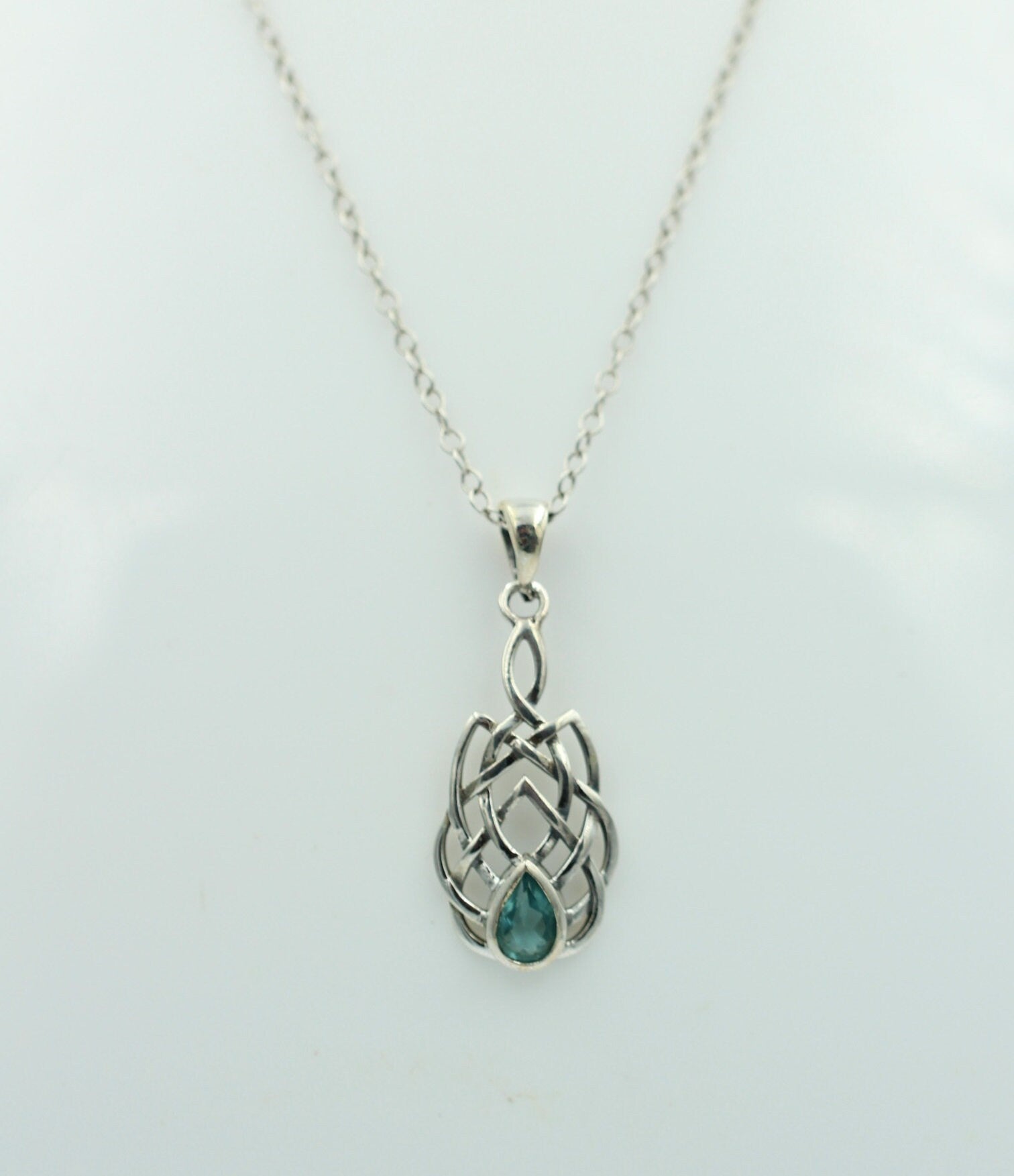 0,34 Carat Neon Apatit Anhänger 925 Sterling Silber Collier Kette Apatitanhänger