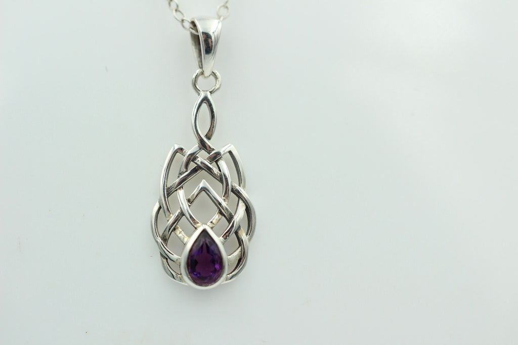 0,41 Carat Amethyst Anhänger 925 Silber Keltisches Muster Amethystschmuck