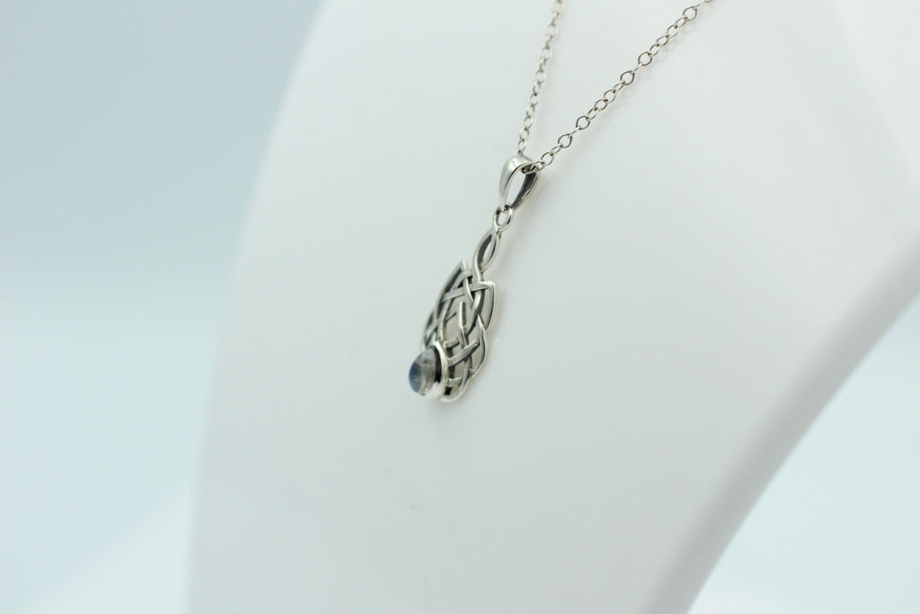 0,4 Carat Mondlichttopas Anhänger 925 Silber Keltisches Muster Collier