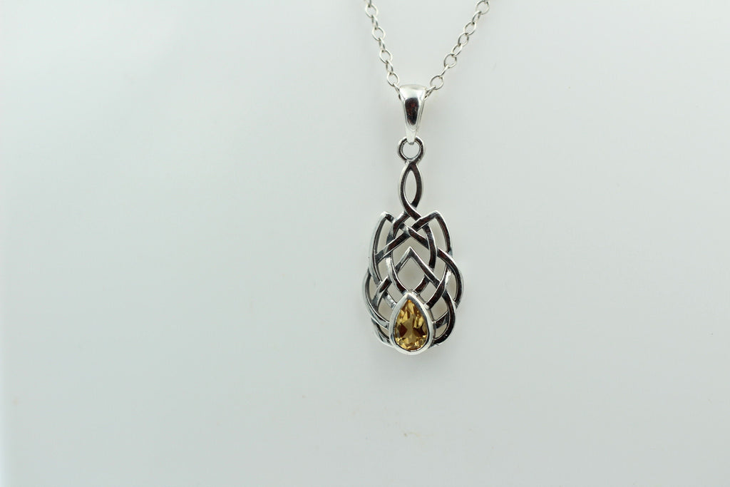 0,41 Carat Citrin Anhänger 925 Silber Keltisches Muster Collier