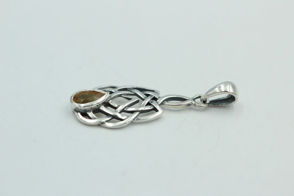 0,41 Carat Citrin Anhänger 925 Silber Keltisches Muster Collier