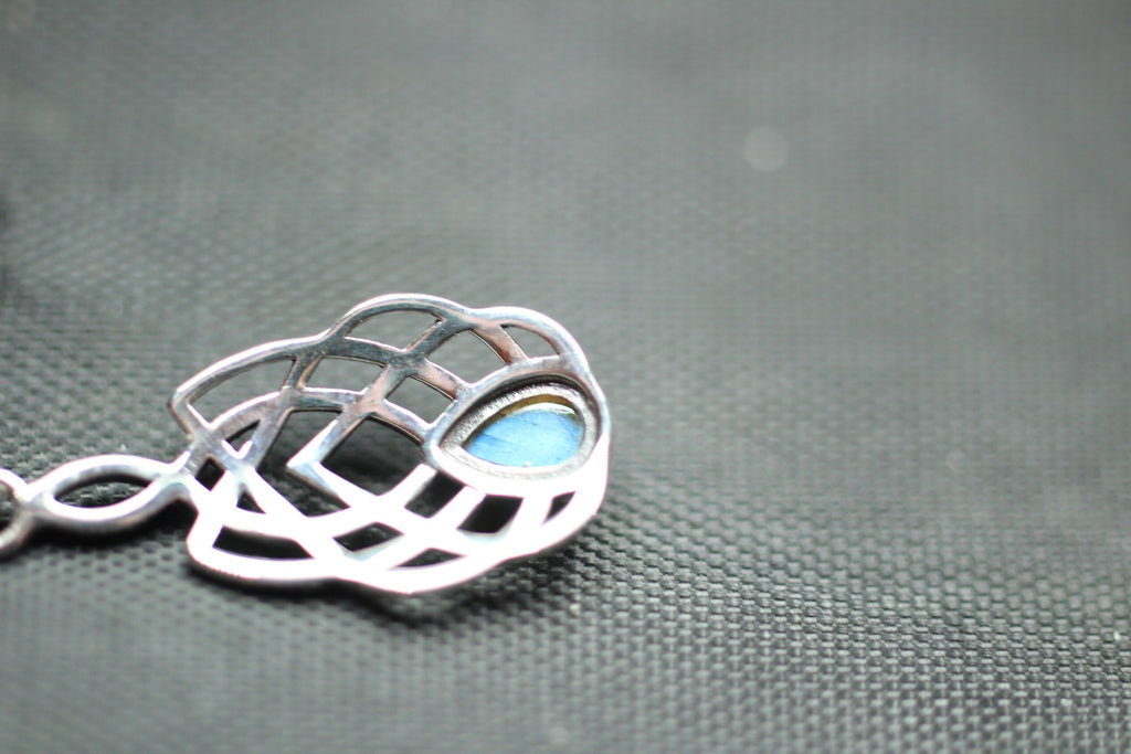 0,36 Labradorit Anhänger 925 Sterling Silber Collier Kette irrisierend