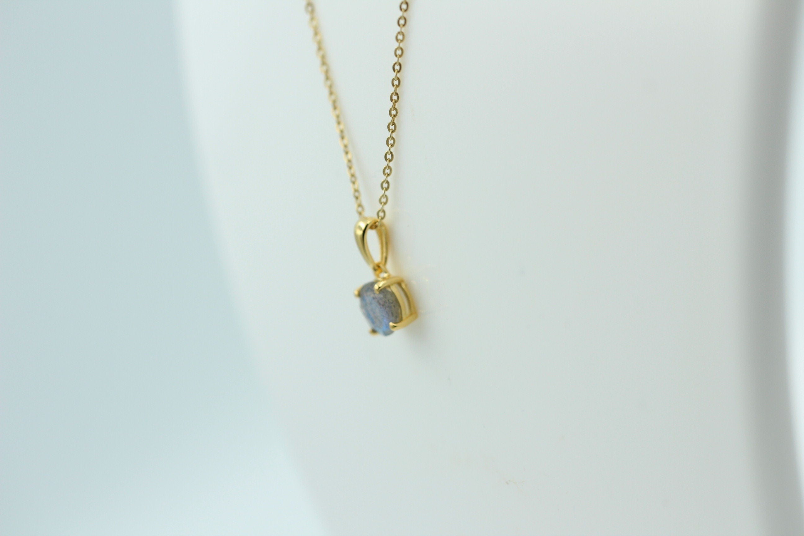 0,66 Carat Labradorit Anhänger 925 Silber hochwertig vergoldet Collier Kette Top