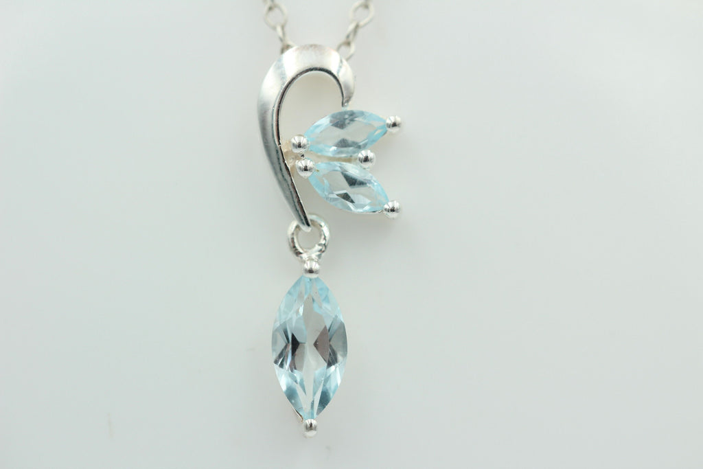 Edler 1,2 Carat Blautopas Design Anhänger 925 Silber Collier Kette blauer Topas