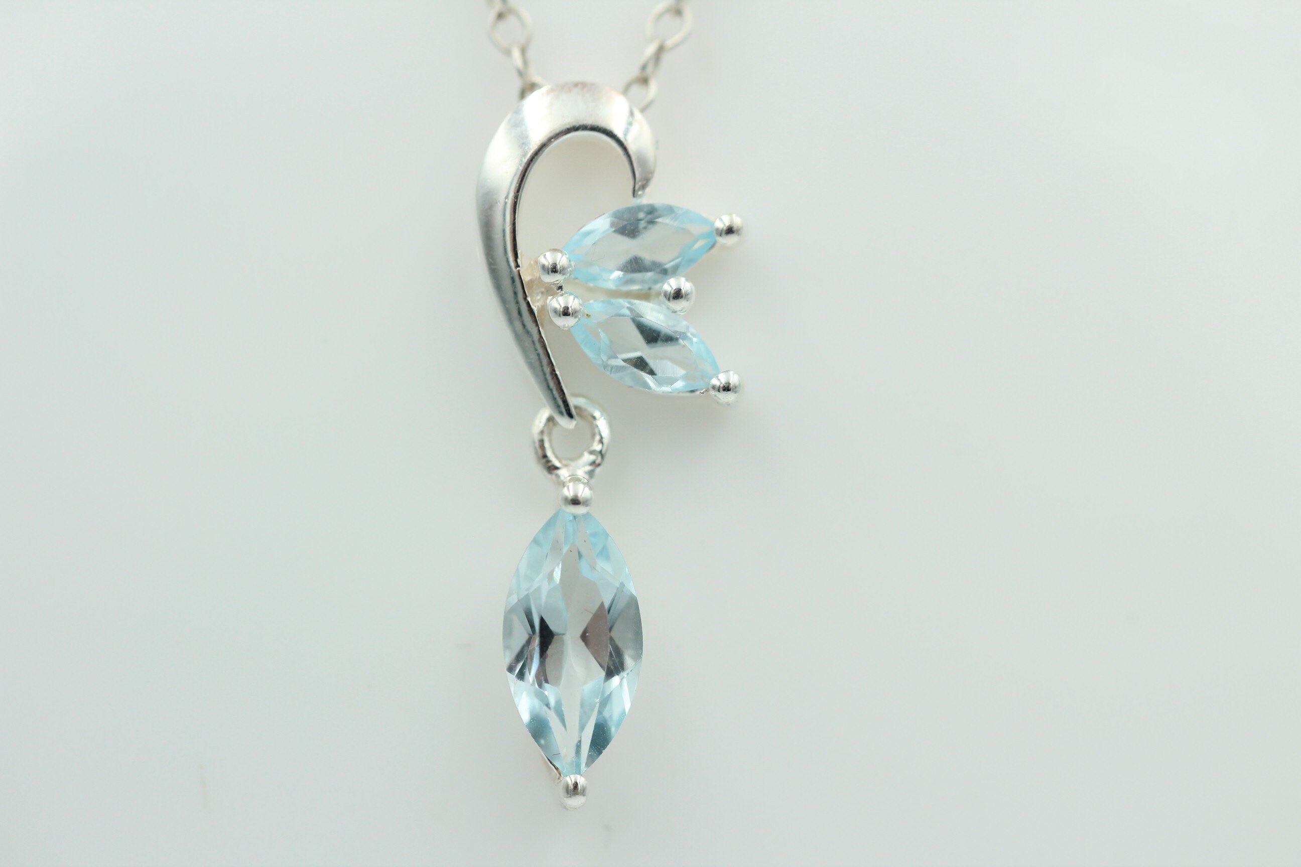 Edler 1,2 Carat Blautopas Design Anhänger 925 Silber Collier Kette blauer Topas