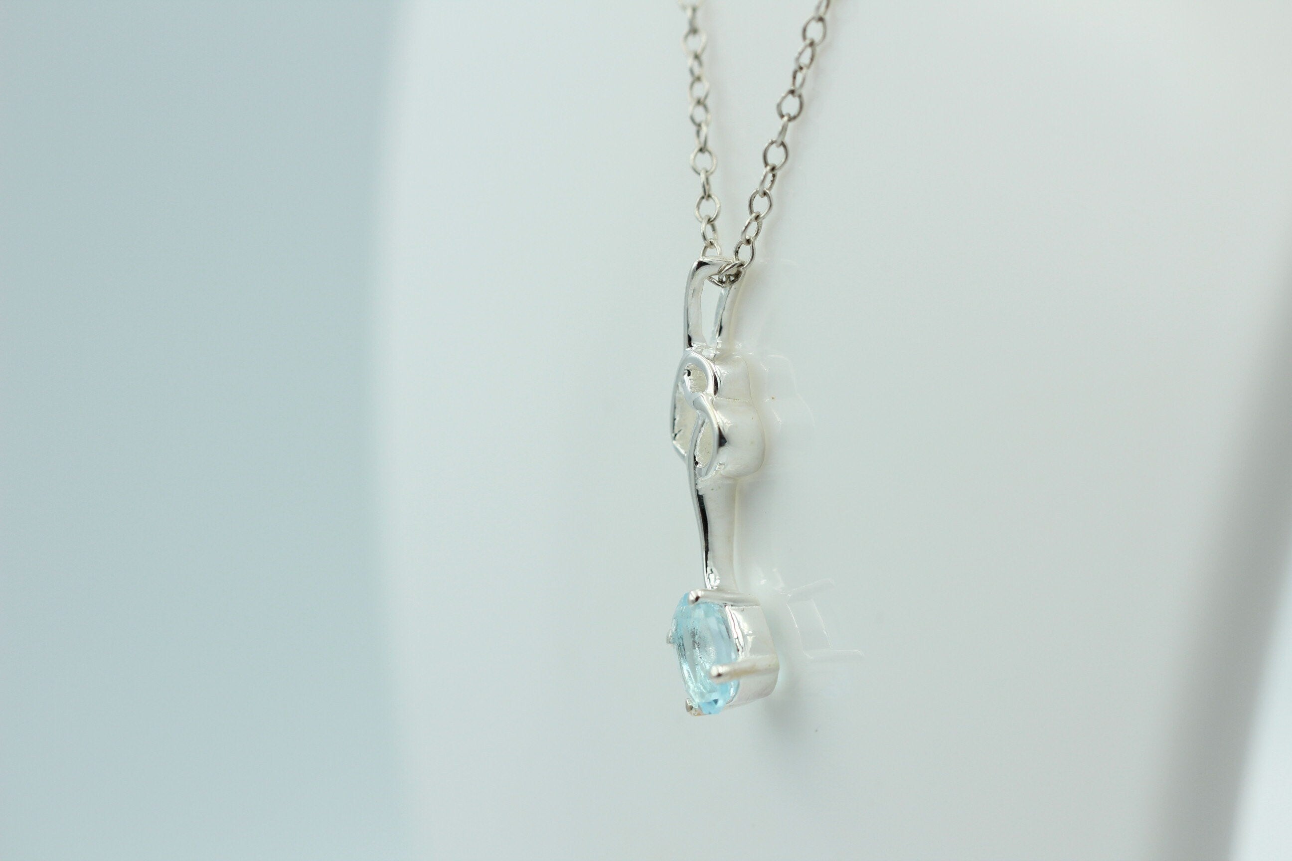 0,4 Carat Blautopas Anhänger 925 Silber Collier Kette Topasanhänger