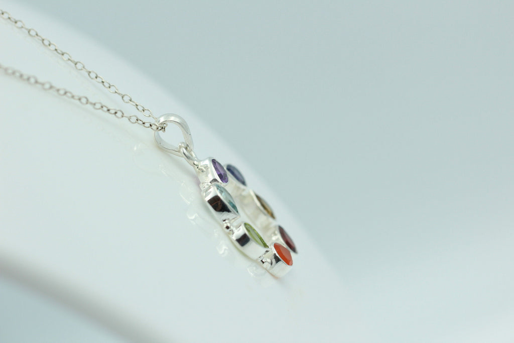 Chakra 4,9 Carat Anhänger 925 Silber Collier Charkraanhänger verschiedene Steine