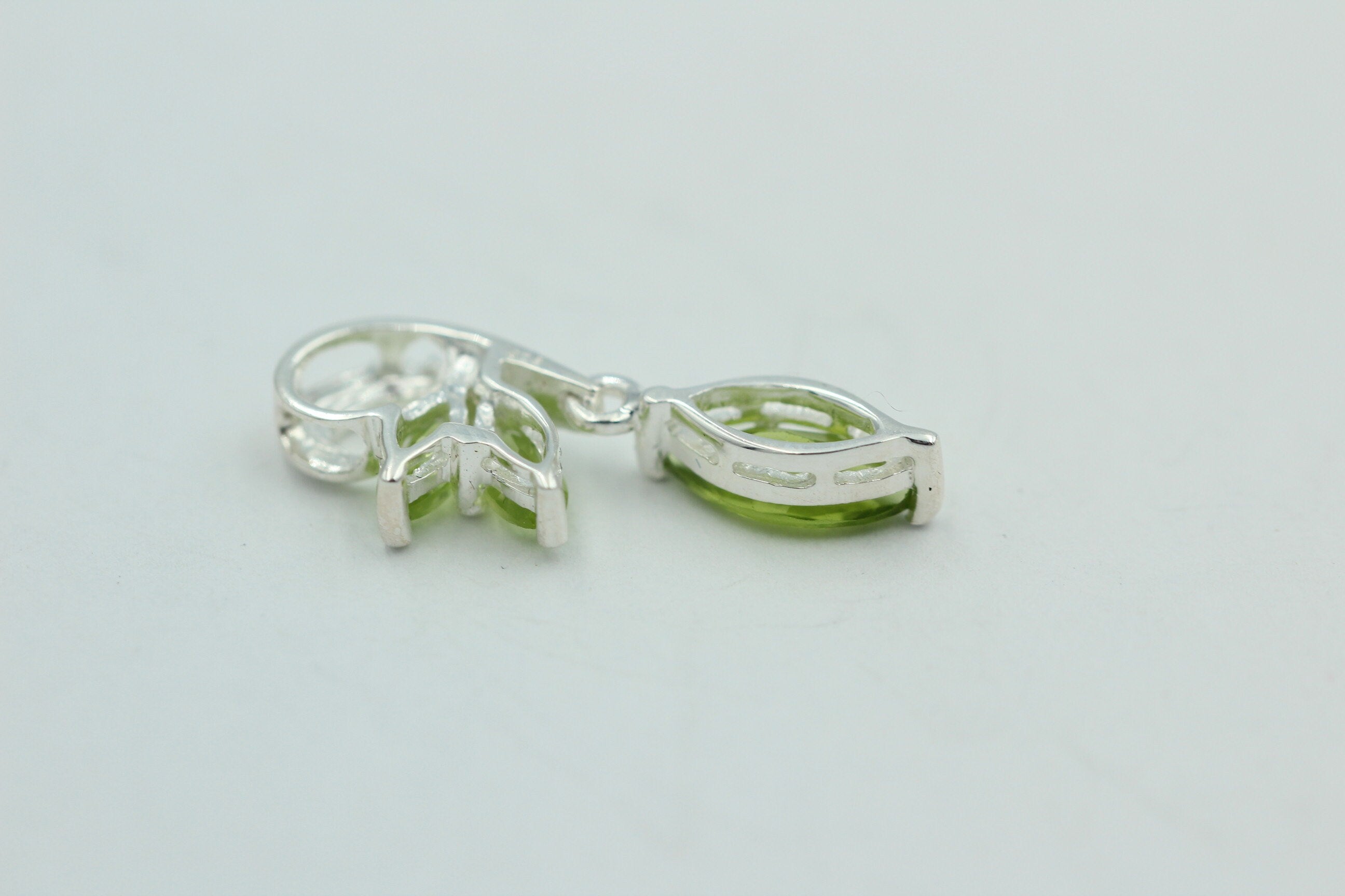 Edler 1,3 Carat Peridot Design Anhänger 925 Silber Collier Kette Olivin