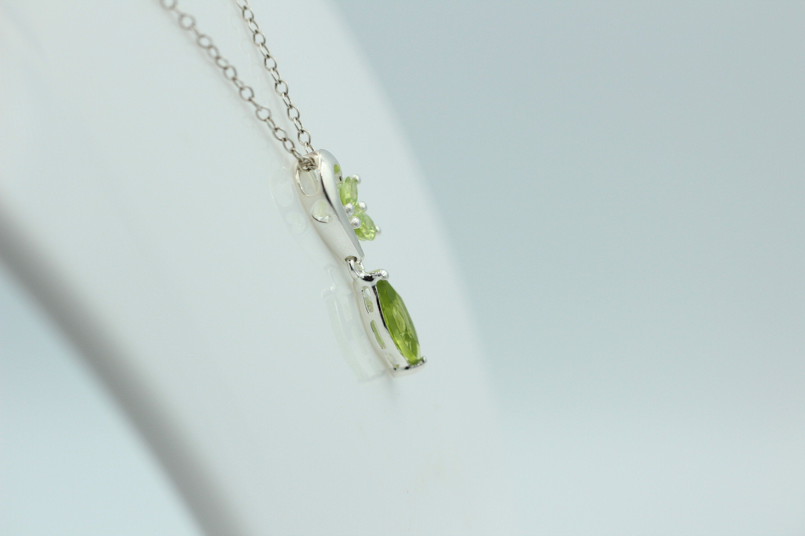 Edler 1,3 Carat Peridot Design Anhänger 925 Silber Collier Kette Olivin