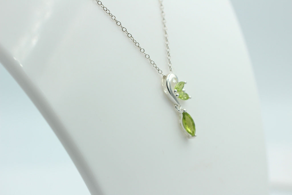 Edler 1,3 Carat Peridot Design Anhänger 925 Silber Collier Kette Olivin