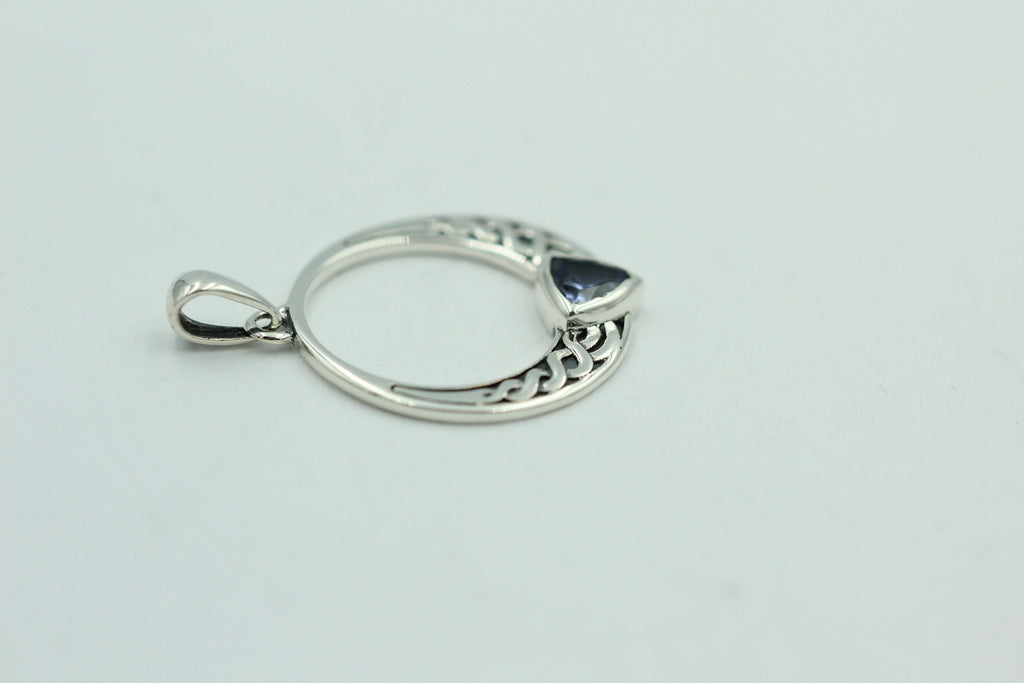 0,4 Carat Tansanit Anhänger 925 Silber Keltisches Muster Collier Kette