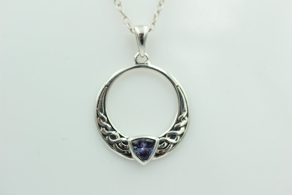 0,4 Carat Tansanit Anhänger 925 Silber Keltisches Muster Collier Kette