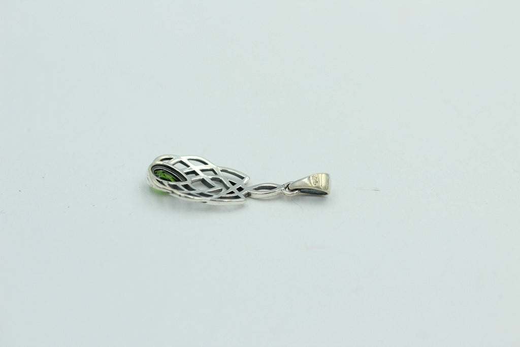 0,34 Carat Chromdiopsid Anhänger 925 Silber Keltisches Muster Collier Diopsid