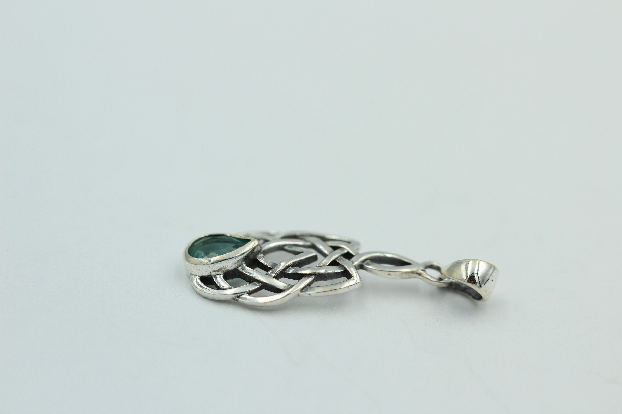 0,34 Carat Neon Apatit Anhänger 925 Sterling Silber Collier Kette Apatitanhänger