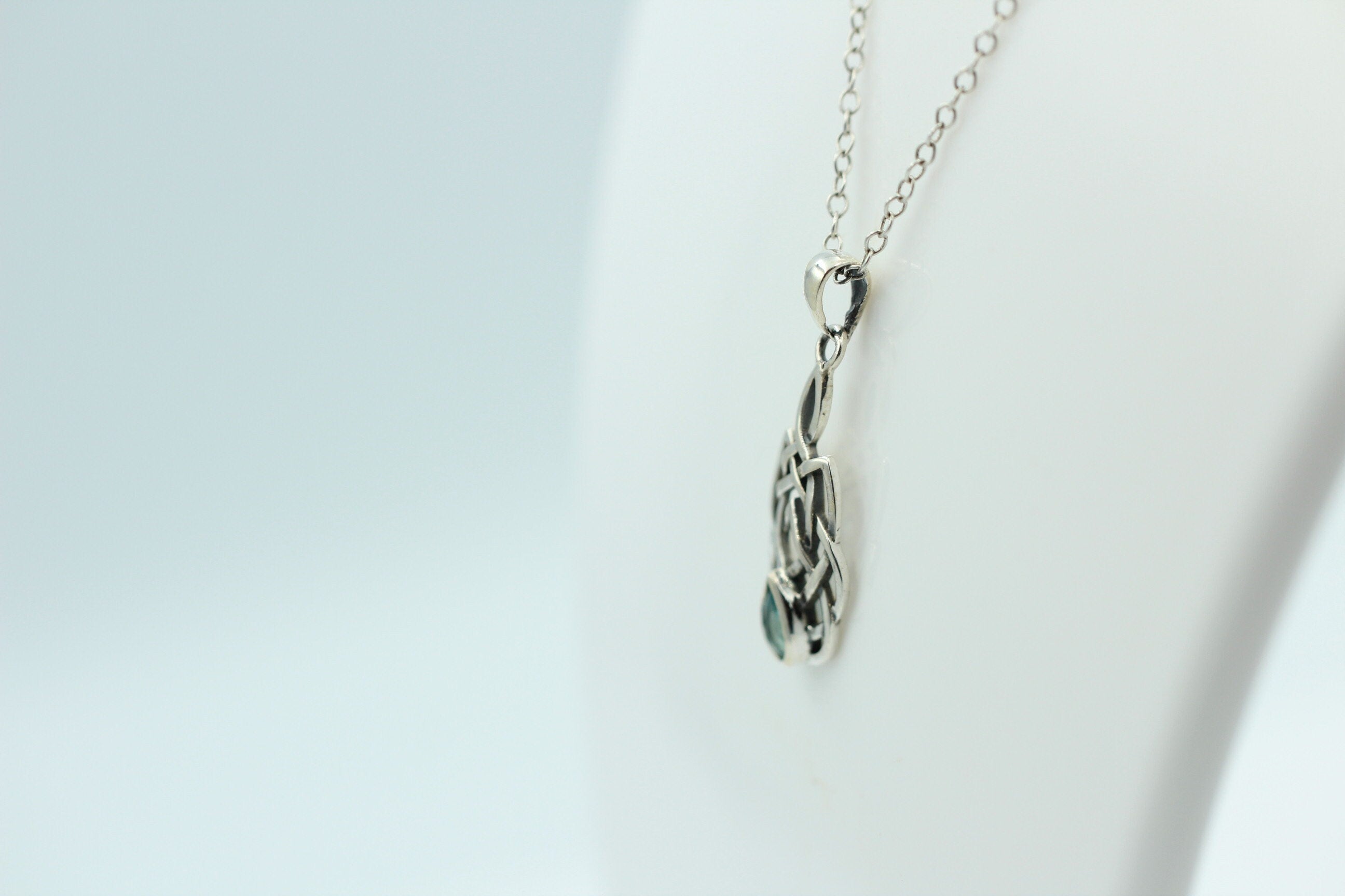 0,34 Carat Neon Apatit Anhänger 925 Sterling Silber Collier Kette Apatitanhänger