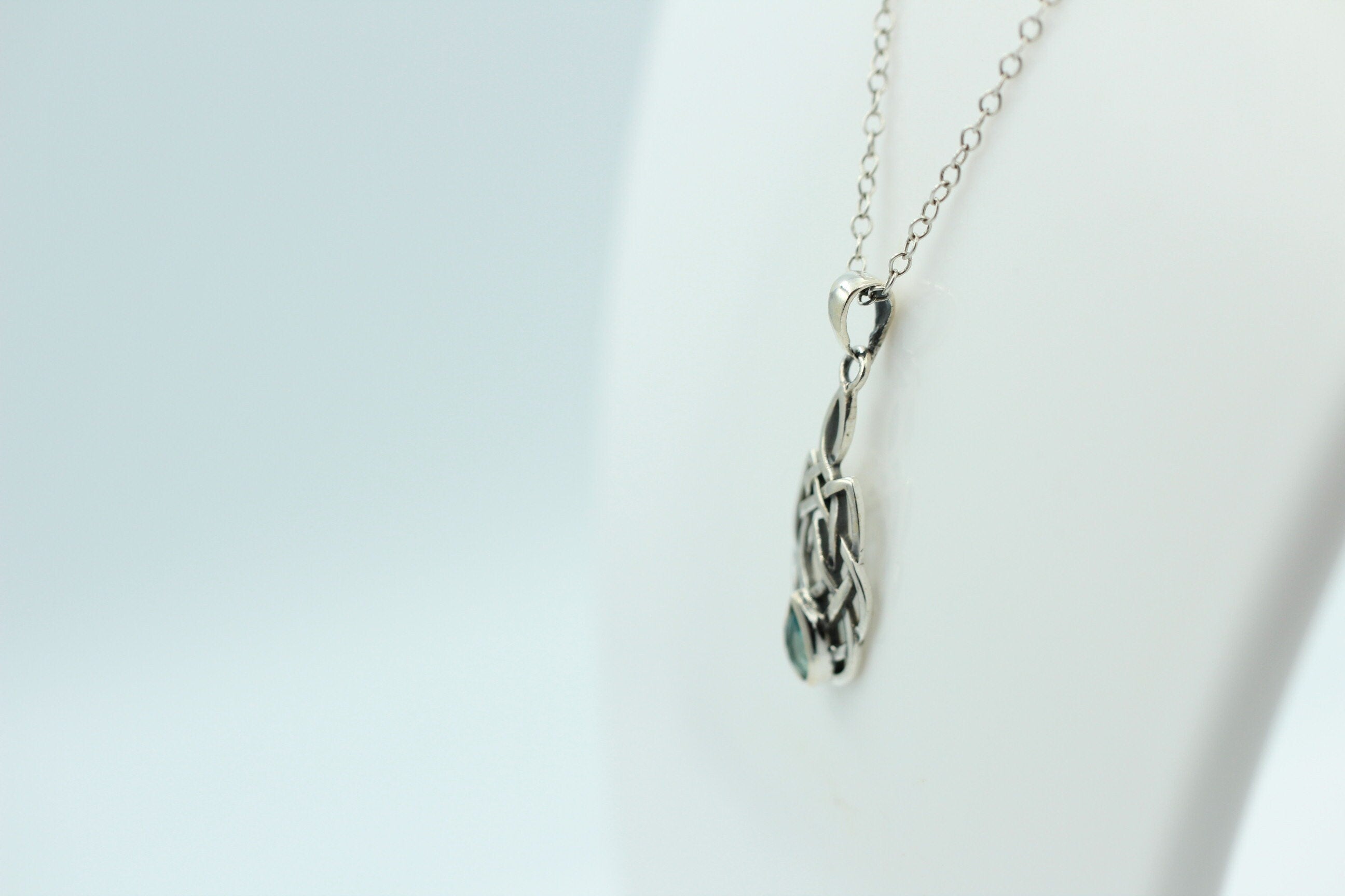 0,34 Carat Neon Apatit Anhänger 925 Sterling Silber Collier Kette Apatitanhänger