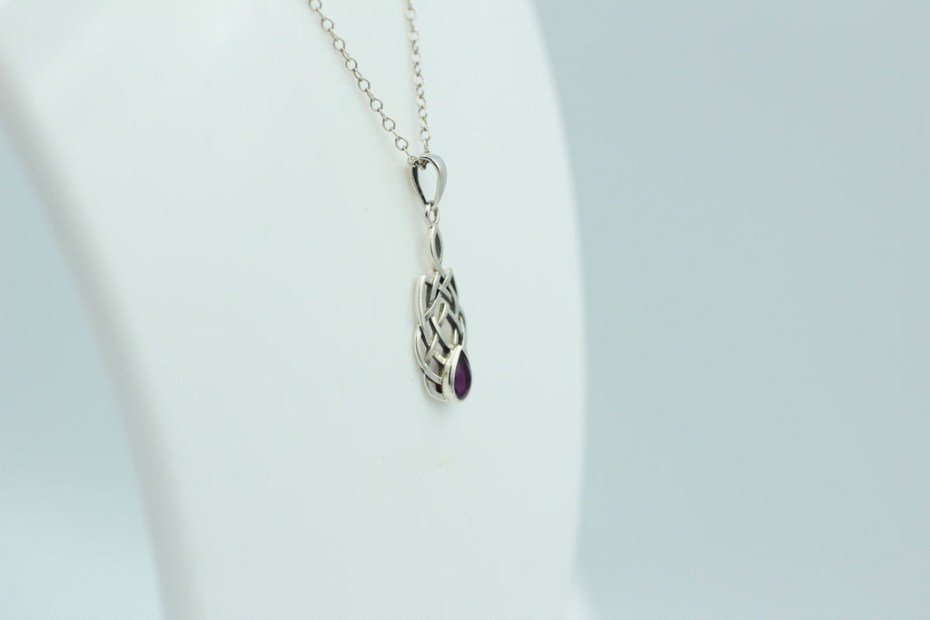0,41 Carat Amethyst Anhänger 925 Silber Keltisches Muster Amethystschmuck