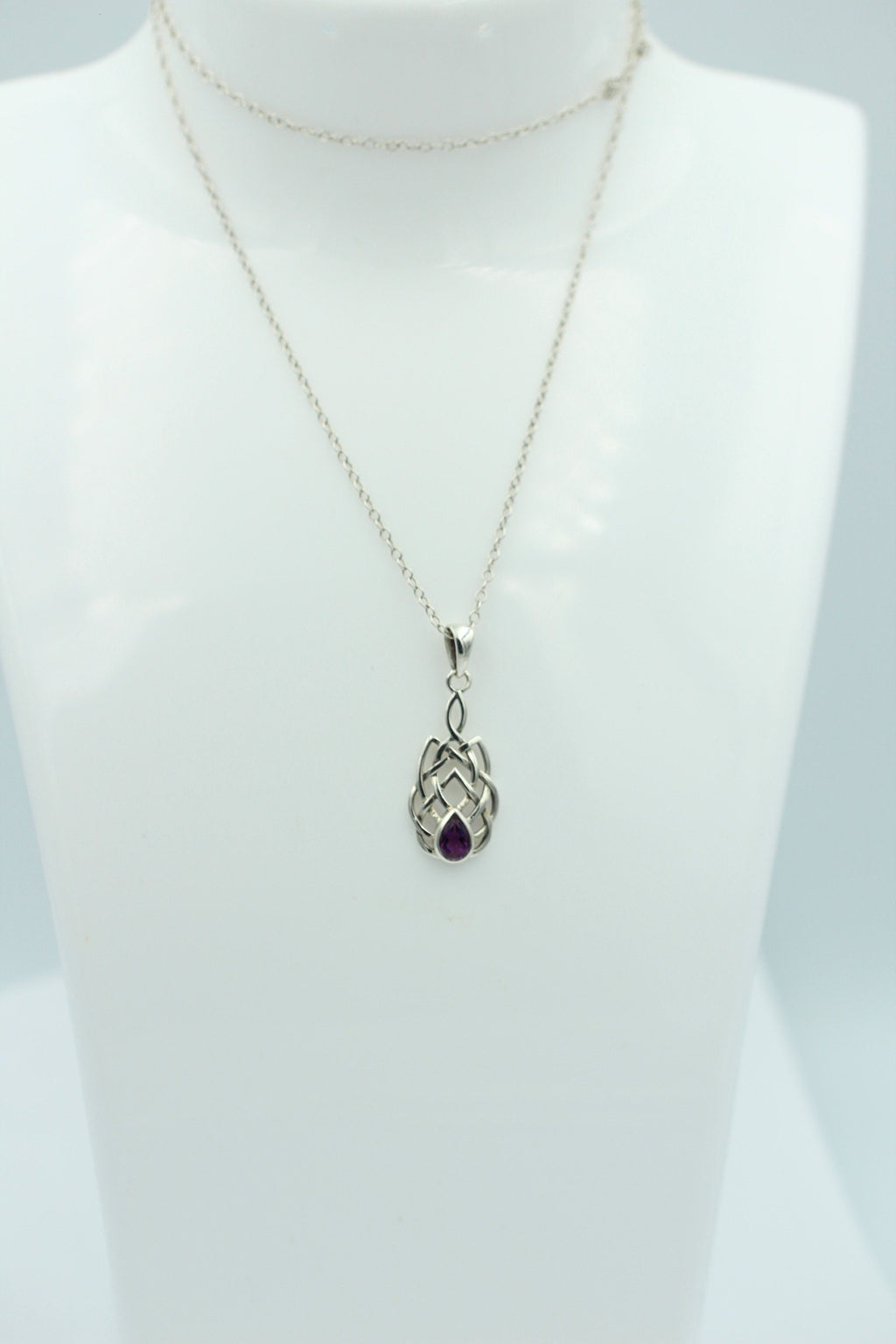 0,41 Carat Amethyst Anhänger 925 Silber Keltisches Muster Amethystschmuck
