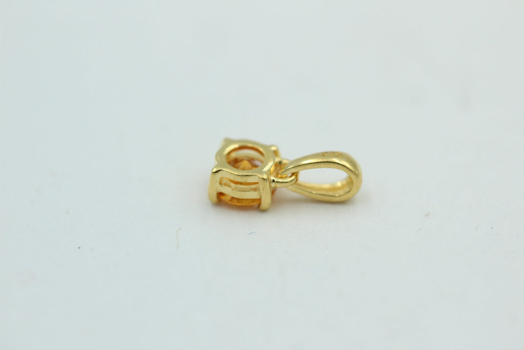 0,55 Carat sehr seltener Mandarin Granat Anhänger 925 Sterlingsilber vergoldet
