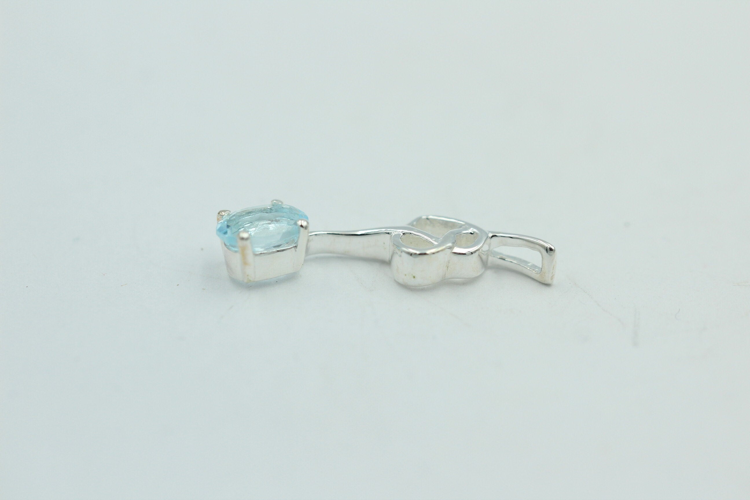 0,4 Carat Blautopas Anhänger 925 Silber Collier Kette Topasanhänger