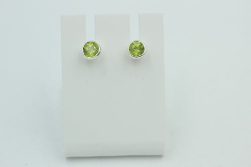 0,48 Carat Peridot Ohrstecker 925 Silber Olivin Peridot Ohrstecker