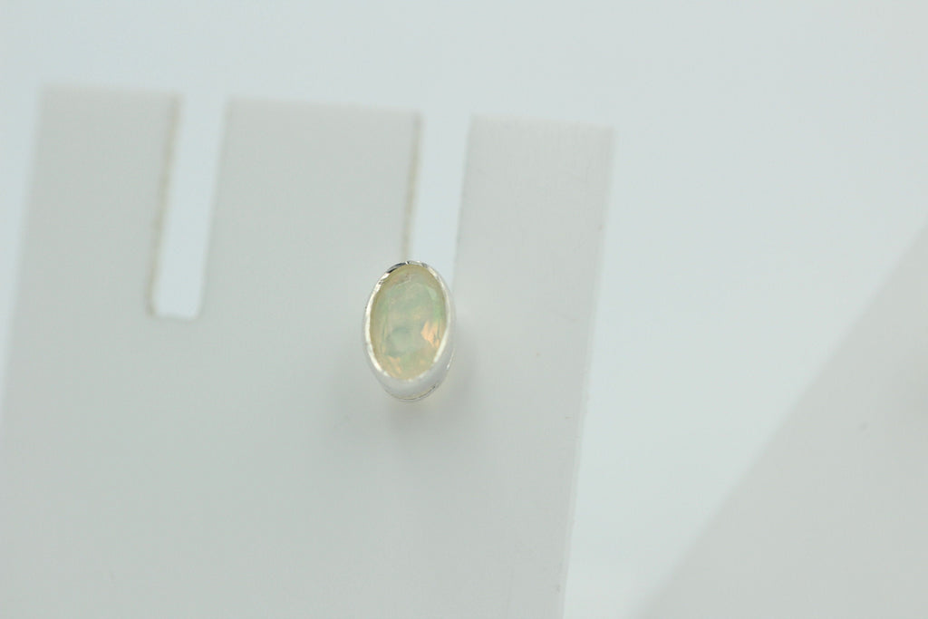 Edler 0,4 Carat Äthiopischer Opal Ohrstecker 925 Silber Welo Opal aus Äfrika